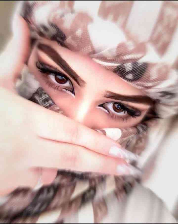 دخترک تنها 