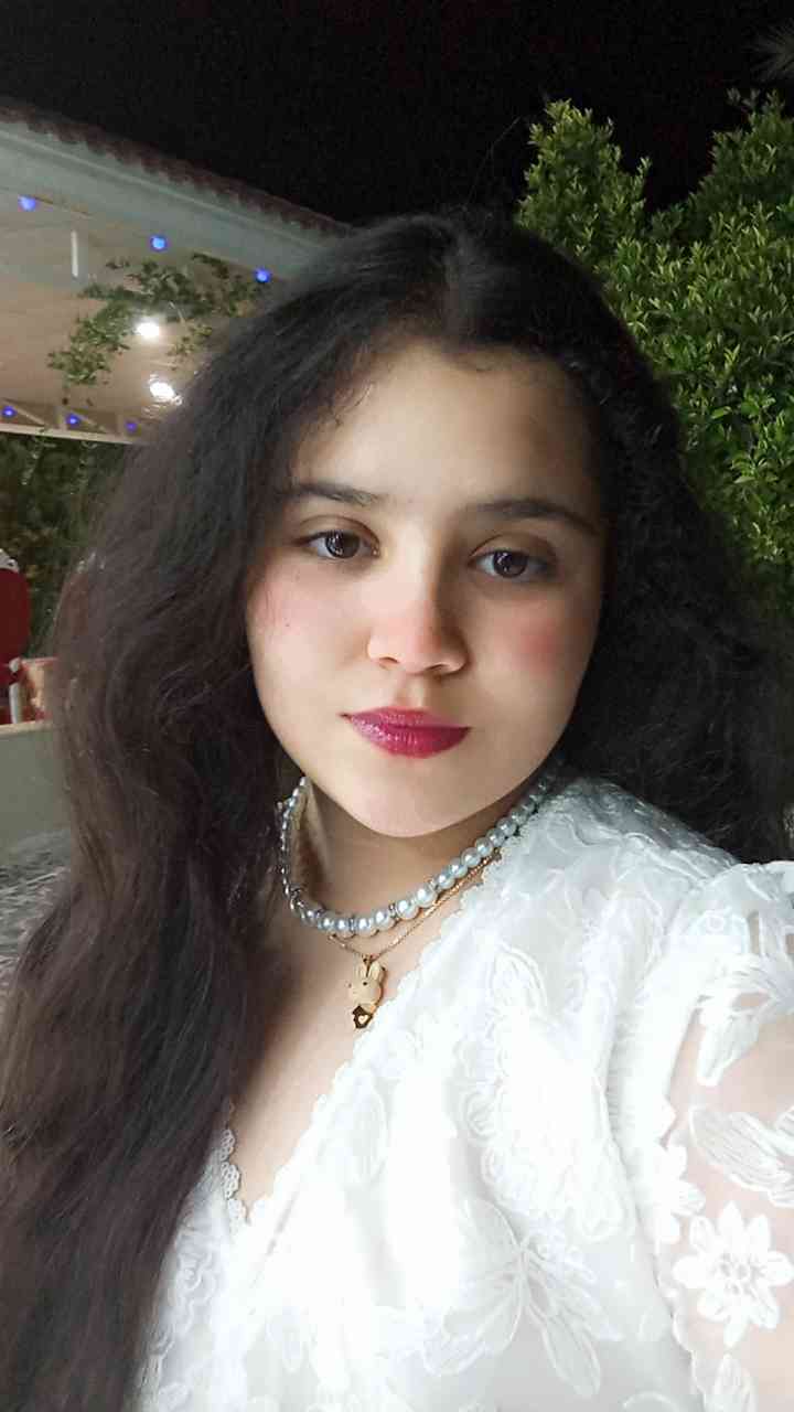 نازلی